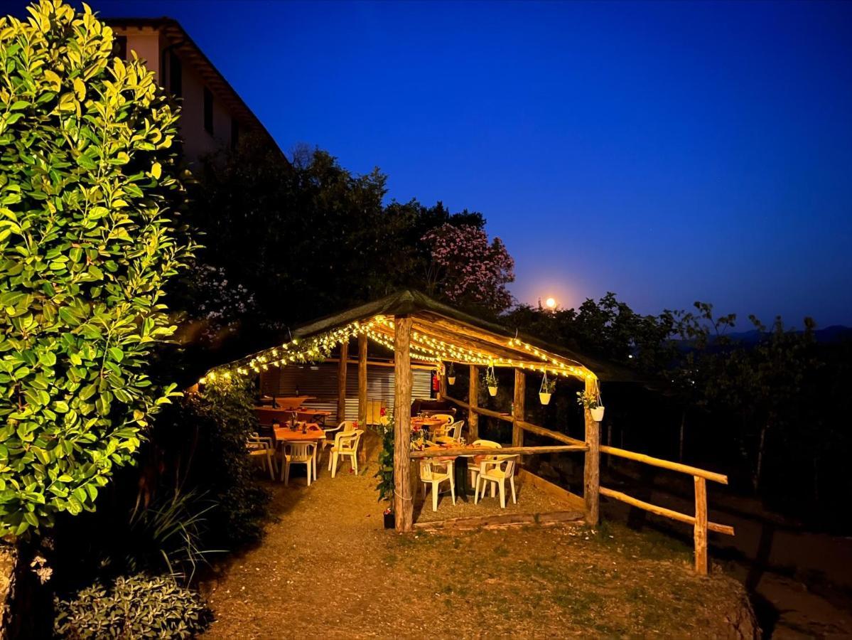 Locanda Agrogallo Carro Eksteriør bilde